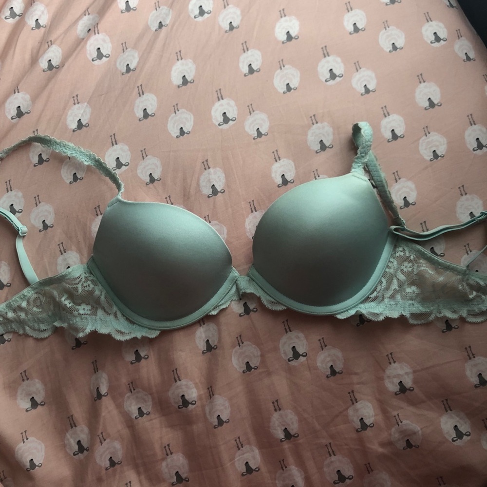 Victoria’s Secret bra (wore only few times)